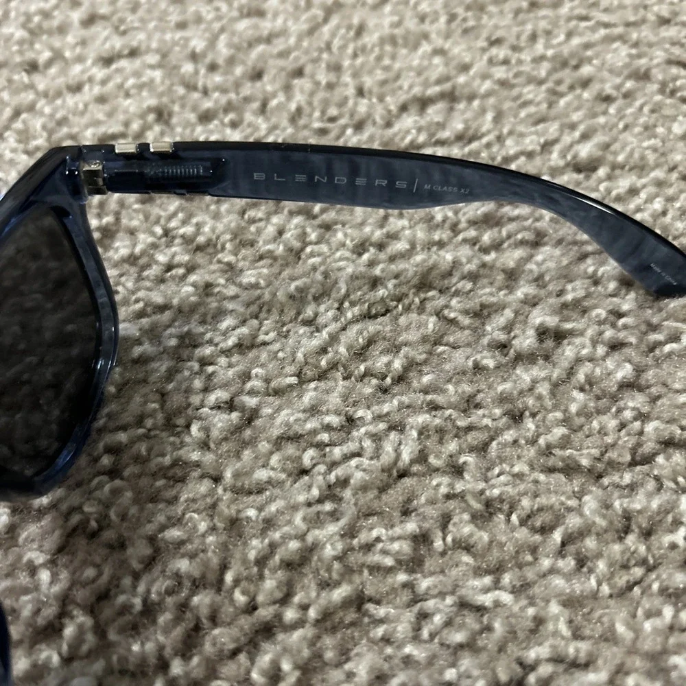 Sunglasses‎ Lot Of 50 Mixed Brand Blender/Kenneth Cole Etc Bulk